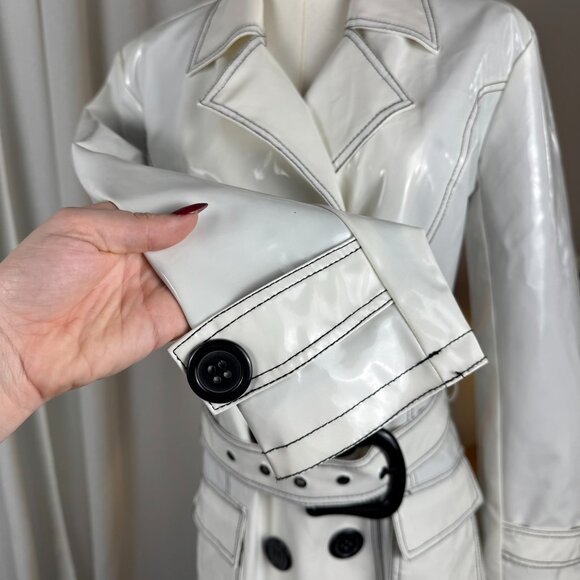 VTG Y2K White Glossy PVC Vinyl Style Faux Patent Buckled Trench Coat sz Large - Picture 5 of 11